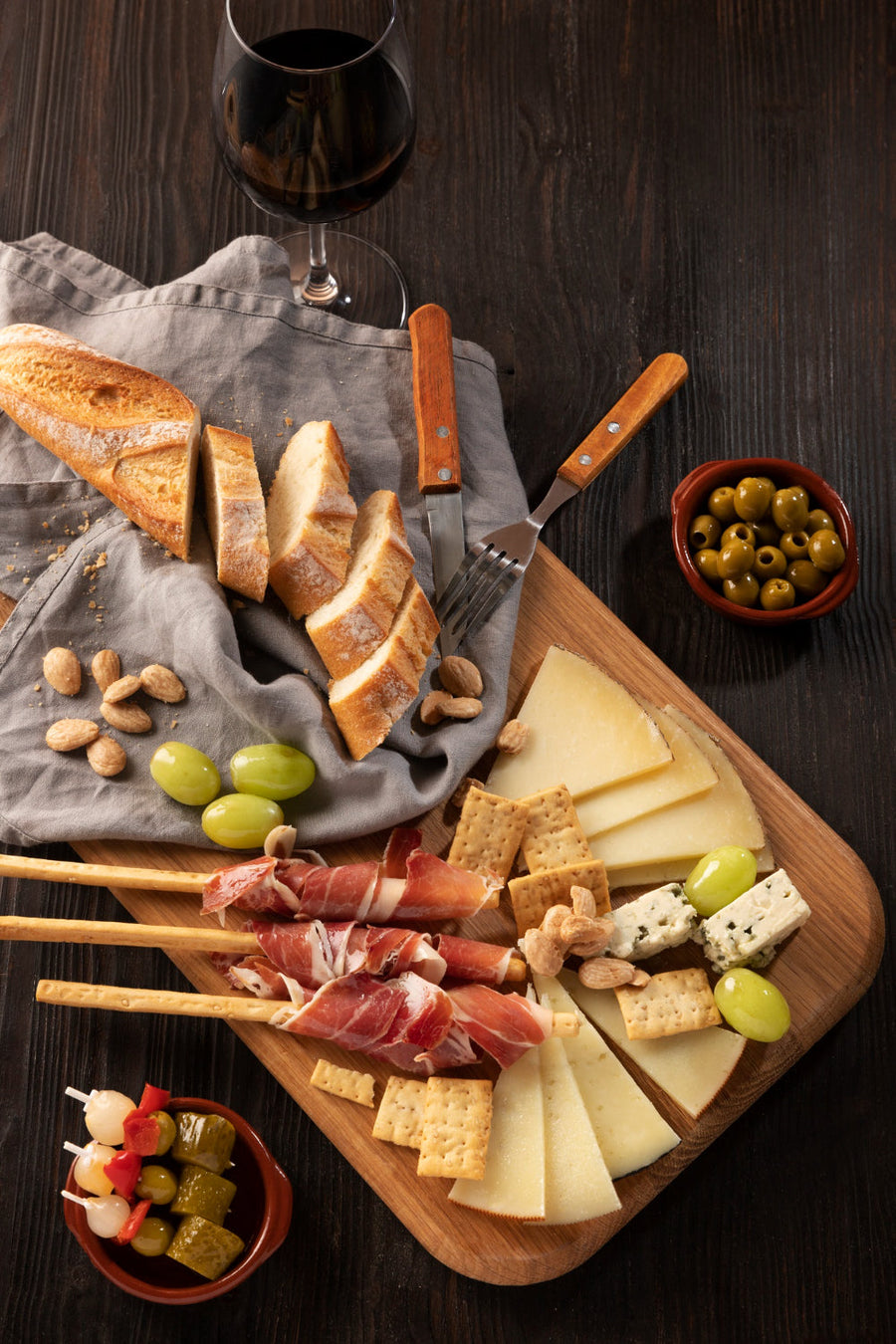 Decorando nuestra tabla de aperitivos como un verdadero chef!